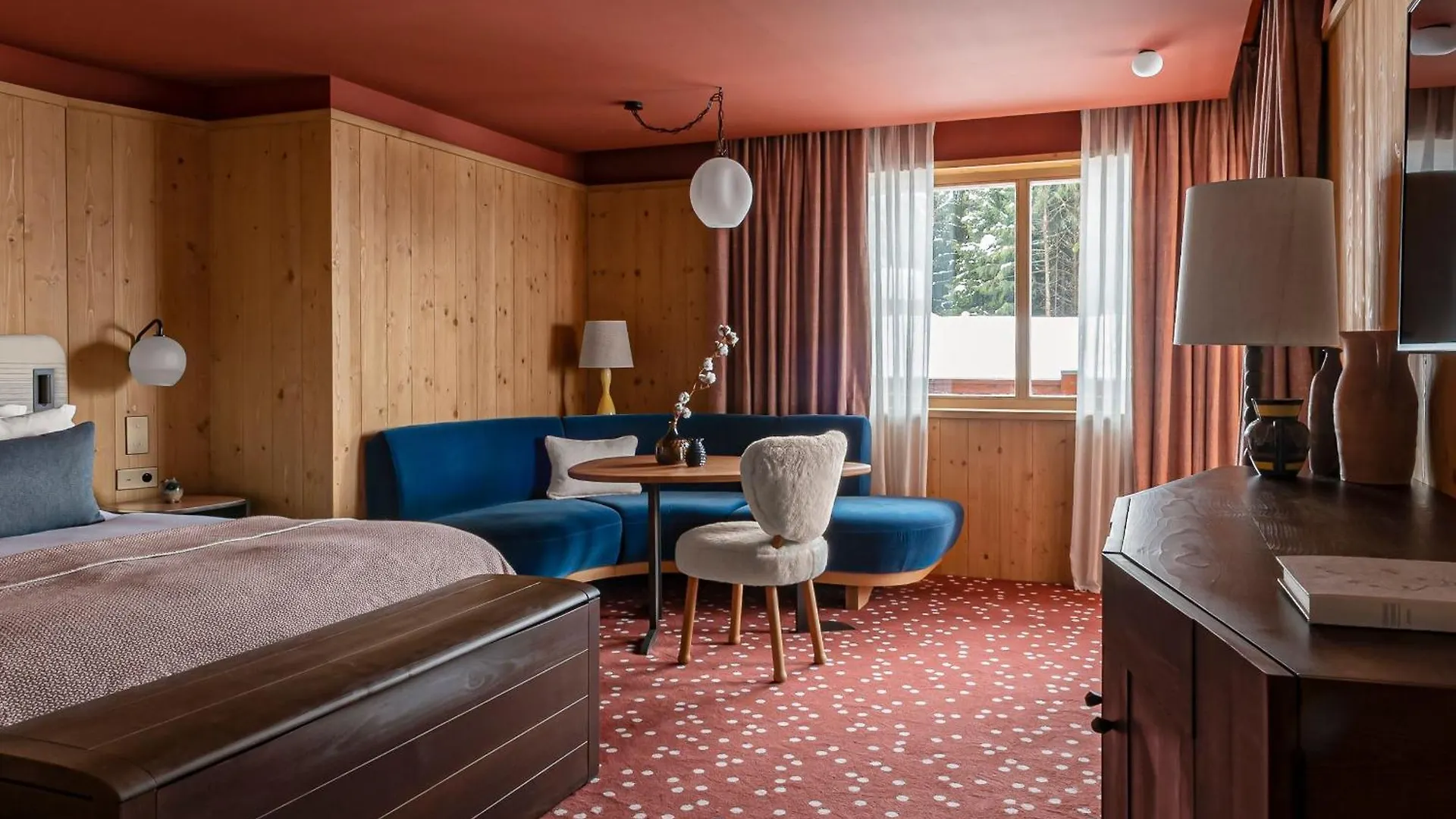 Hotel Le Coucou Meribel 5*,